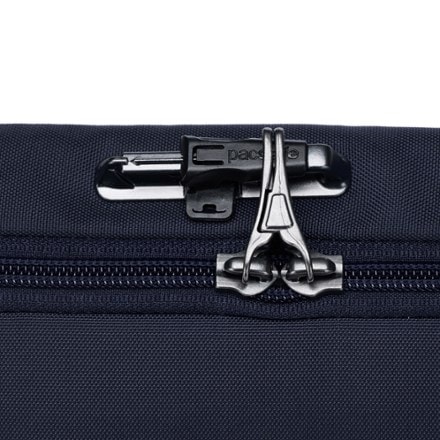 Pacsafe X Urban Sling 8