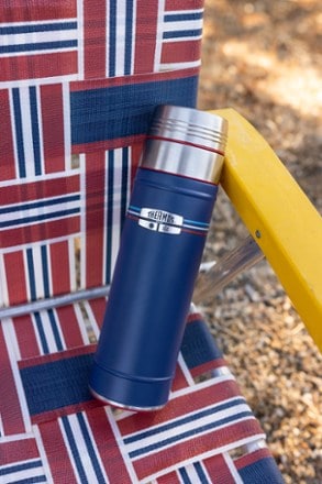 Location Image of color Navy Pinstripes