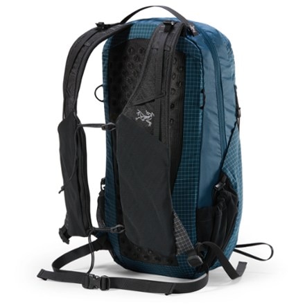 Arc'teryx Aerios 18 Pack 3