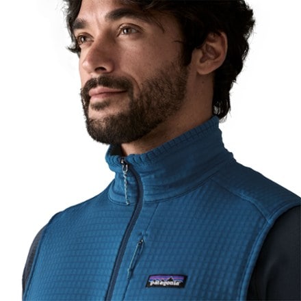 Patagonia R1 Vest - Men's 5