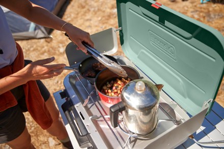 Coleman Cascade 328 3-Burner Camp Stove 9