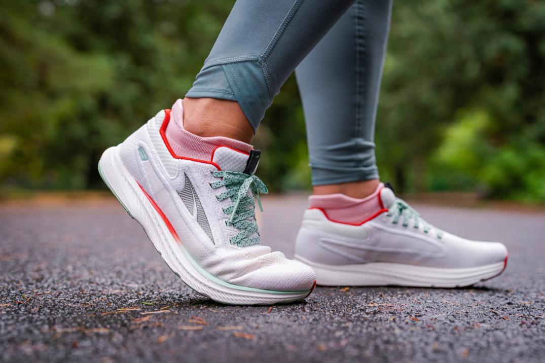 Location Image for Escalante 3 Road-Running Shoes - Women's