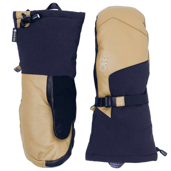 Product Image of color Black/Dark Natural