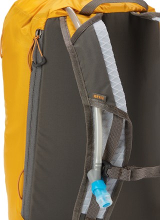 REI Co-op Flash 18 Pack 6