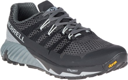 black and red air vapormax