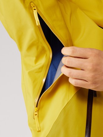 Arc'teryx Rush Jacket - Men's 4