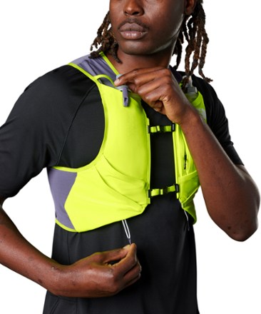 The North Face Summit Run Race Day Hydration Vest 8 7