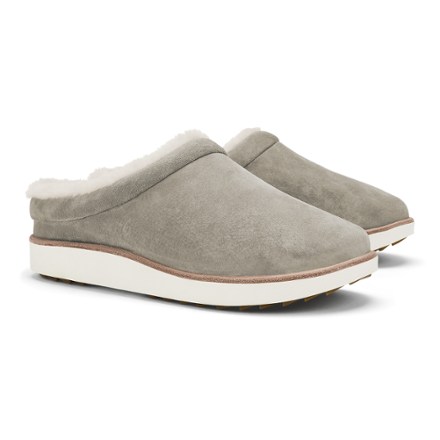 OluKai Mani Slippers - Women's 1