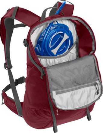 CamelBak Rim Runner X 20 Hydration Pack - Women's 4