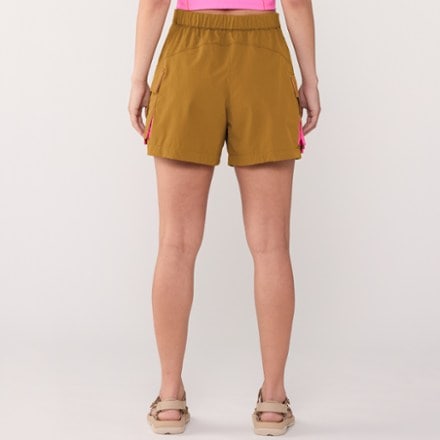 SENIQ Trailmix Cargo Shorts - Women's 2