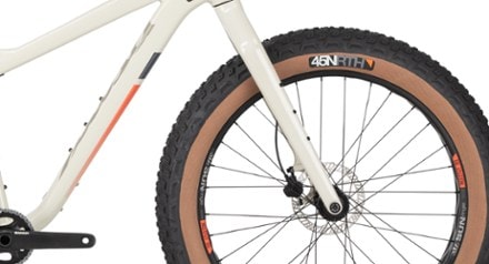 Salsa Mukluk Deore 11 Fat-Tire Bike 3