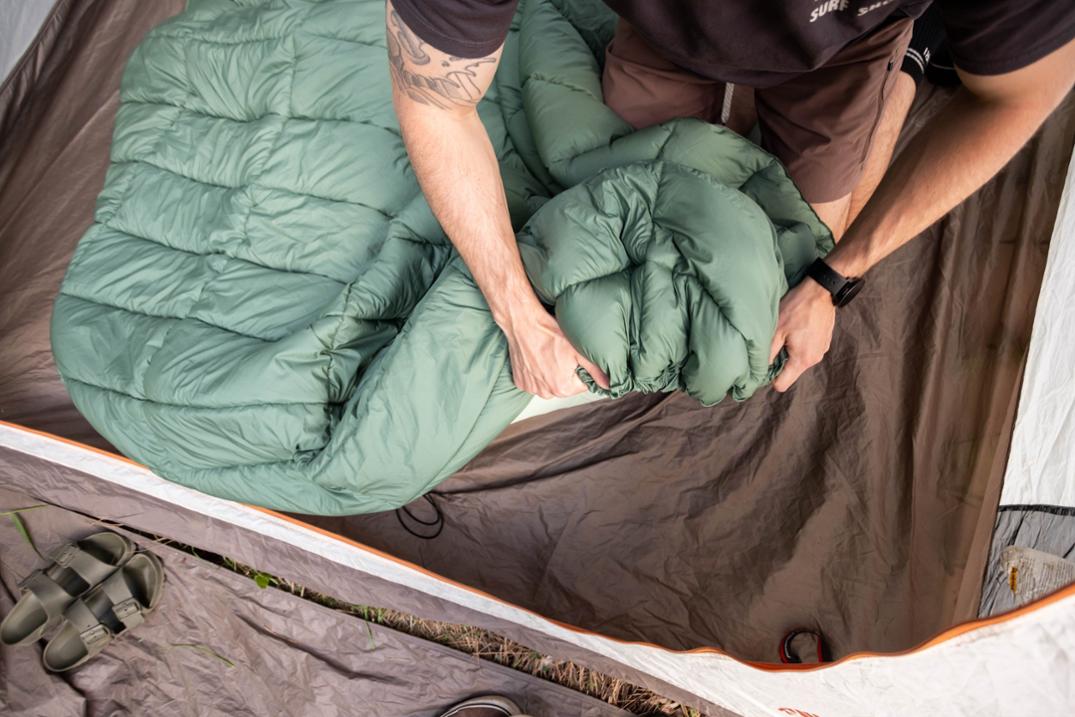 Location Image for Synthetic Comforter