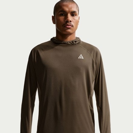 Nike ACG Solar Chase Dri-FIT UV Long-Sleeve Hooded Top - Men's 4