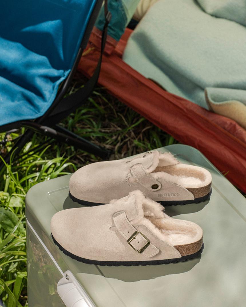 Location Image for Boston Shearling Clogs - Women's