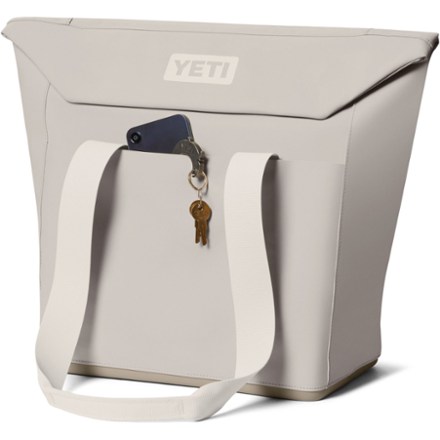 YETI Daytrip 20 L Insulated Tote Bag | REI Co-op
