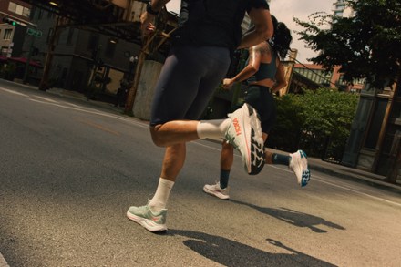 Location Image for Clifton 10 Road-Running Shoes - Men's