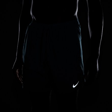 Nike Stride 7" Shorts - Men's 5