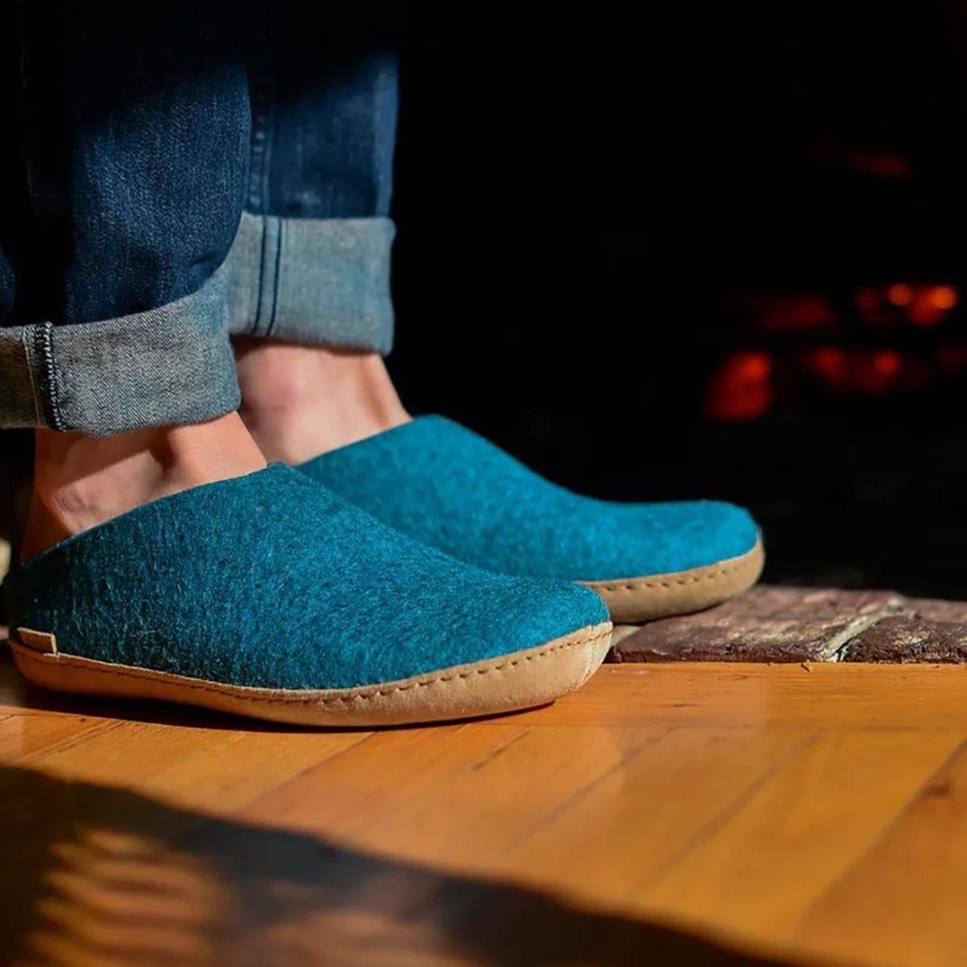 Location Image for Model B Slip-On Slippers - Women's