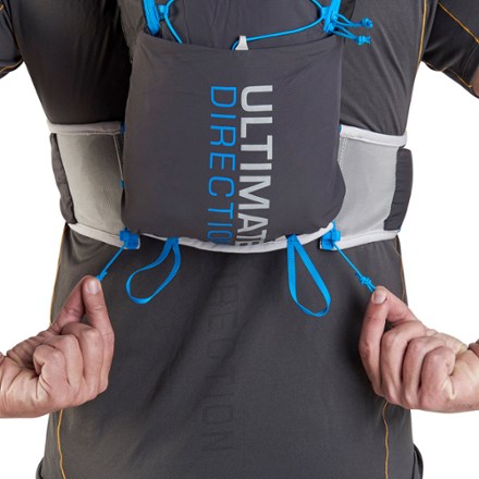 Ultimate Direction Adventure Vest 5.0 Hydration Vest 4
