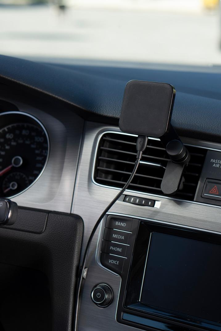 Location Image for Car Vent Mount - Charging Qi2