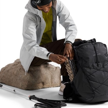 Arc'teryx Beta SL Jacket - Women's 8