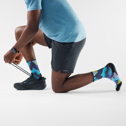 Smartwool Trail Run Targeted Cushion Summit Sector Print Crew Socks - Men's 2