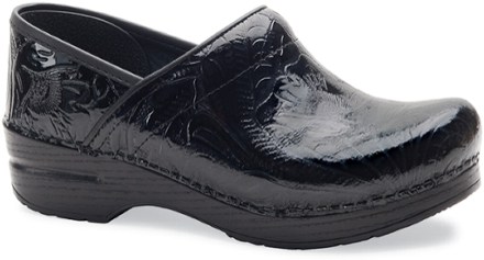 dansko women's professional tooled clog