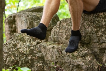 Darn Tough Run Quarter Ultralightweight Cushion Socks - Men's 3