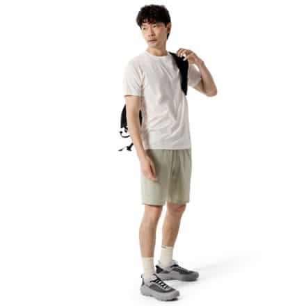 Arc'teryx Incendo 9" Shorts - Men's 7