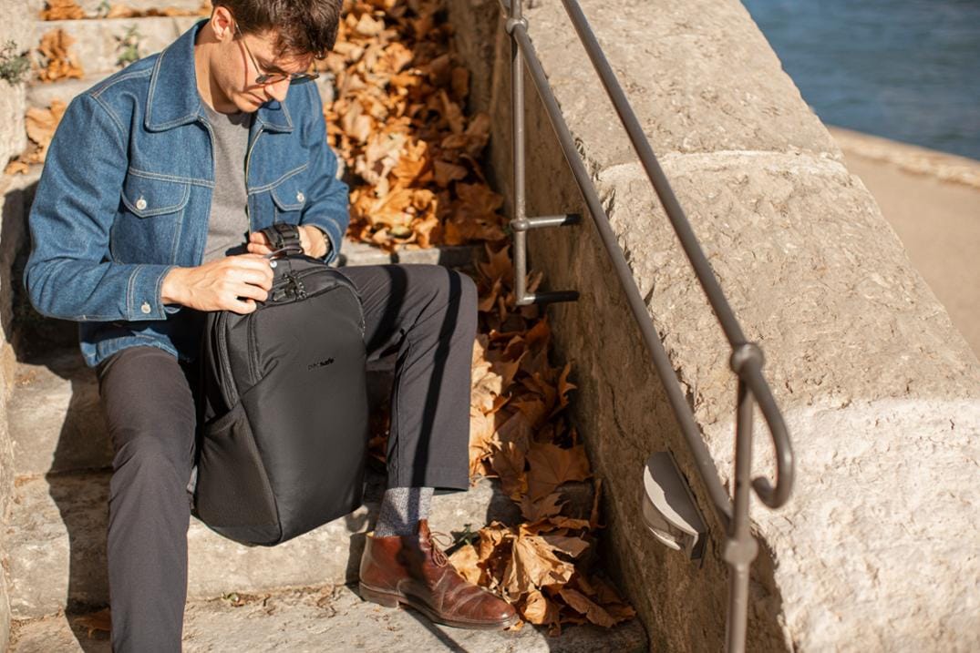 Location Image for Vibe 20 L Anti-Theft Pack