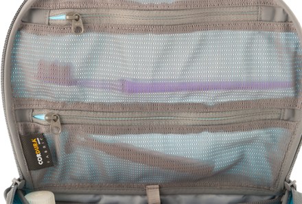 rei sea to summit toiletry bag
