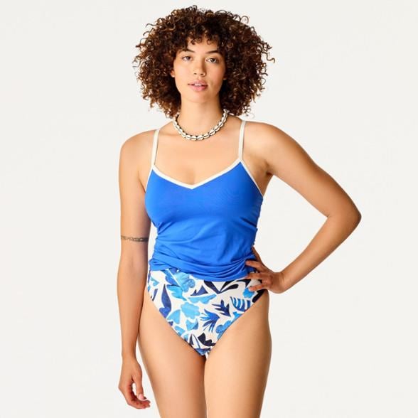 On Body Image of color Billie Blue