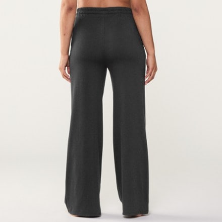 Vuori Halo Essential Wide Leg Pants - Women's 2