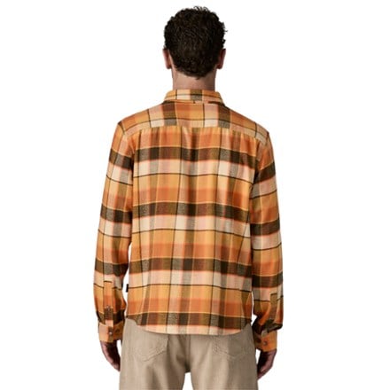 Patagonia Long-Sleeve Cotton in Conversion Fjord Flannel Shirt - Men's 2