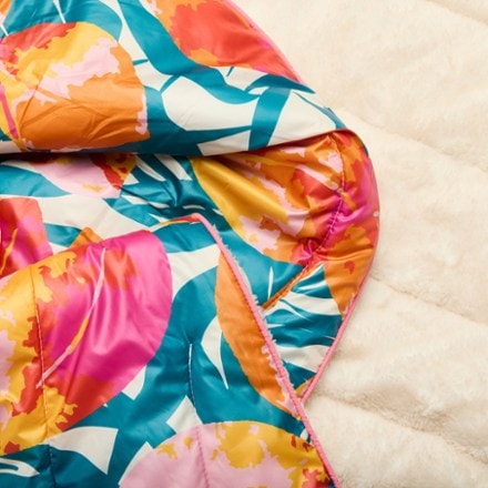 Rumpl Sherpa Puffy Blanket 2
