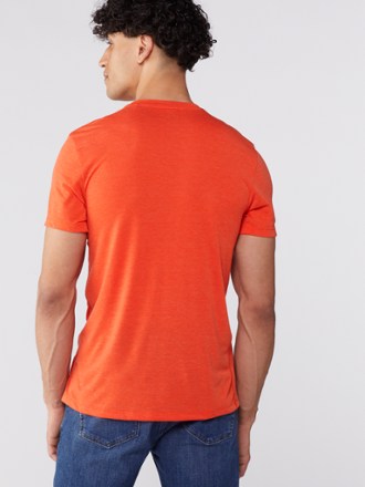 Cotopaxi Paseo Travel Pocket T-Shirt - Men's 2