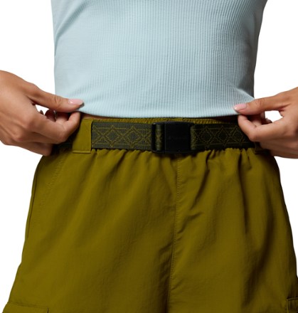 Columbia Sequoia Grove Woven Shorts - Women's 4