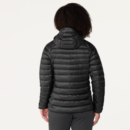 Magma 850 Down Hoodie - Women's