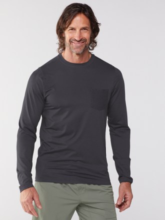 Vuori Tradewind Performance T-Shirt - Men's 1