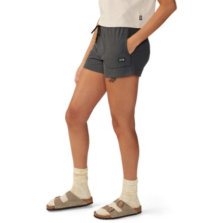 Mountain Hardwear Chill Action Shorts - Women's 4