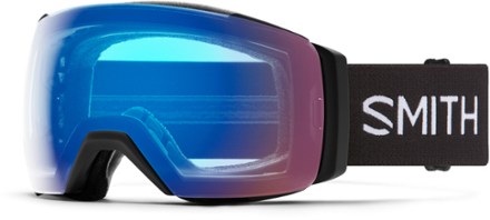 Smith I/O MAG XL ChromaPop Photochromic Snow Goggles with gogglesoc - Low-Bridge Fit 0