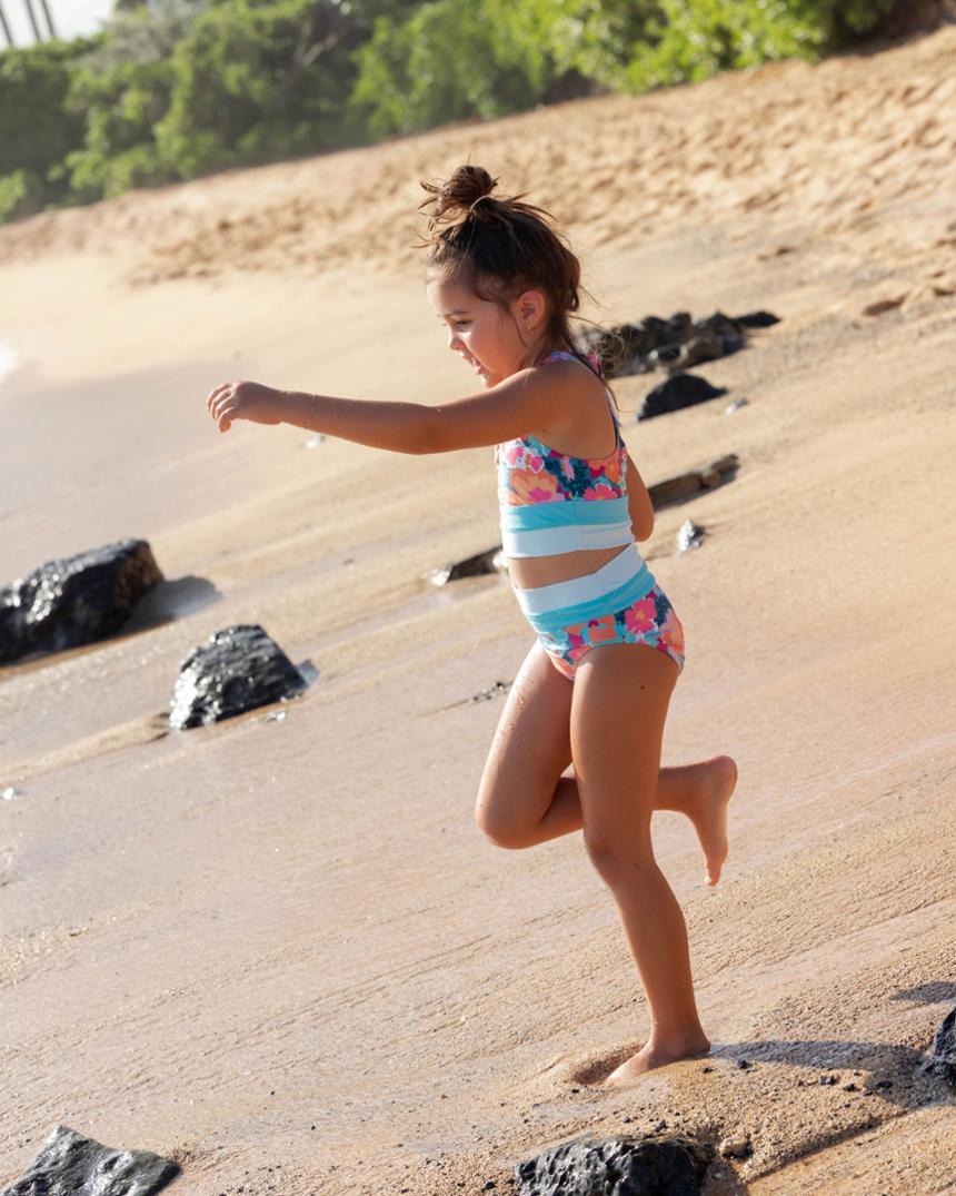 Location Image for Mini Cut Back Crop Swimsuit Set - Girls'