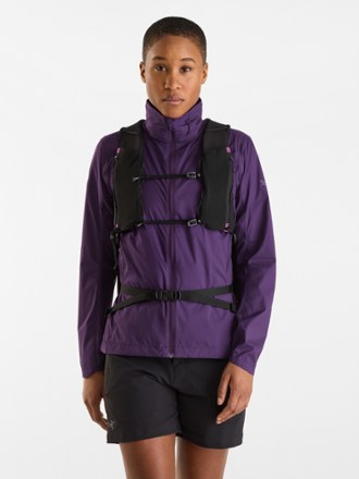 Arc'teryx Aerios 15 Pack - Women's 8