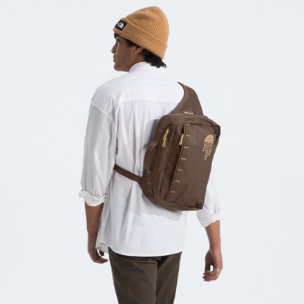 The North Face Base Camp Voyager Sling | REI Co-op