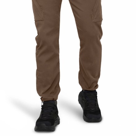 DU/ER Men's Live Free Relaxed Adventure Pants - Water Repellent Cargo Pants With Adjustable Hem