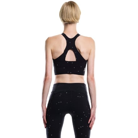 On Performance Crop Lumos Sports Bra - Women's 2