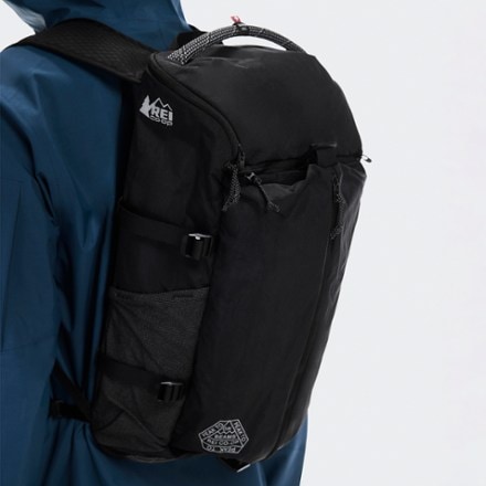 On On x BEAMS x REI Co-op Speed Pack 18 L 8