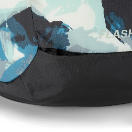 REI Co-op Flash 18 Print Pack Trekking pole attachments