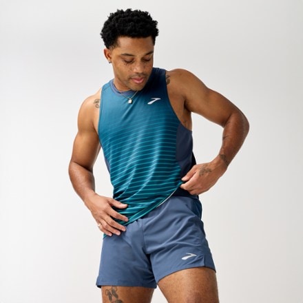 Brooks Journey 5" Shorts - Men's 2