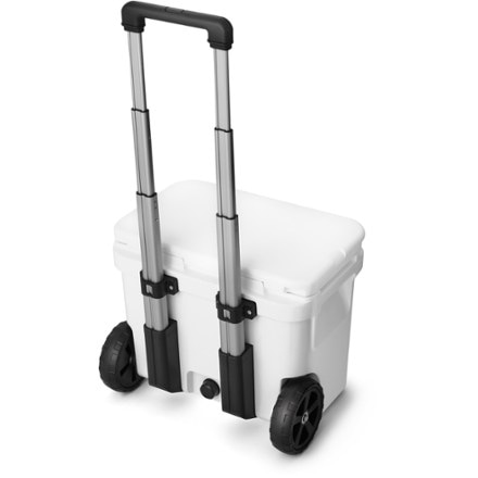 YETI Roadie 32 Wheeled Cooler 1